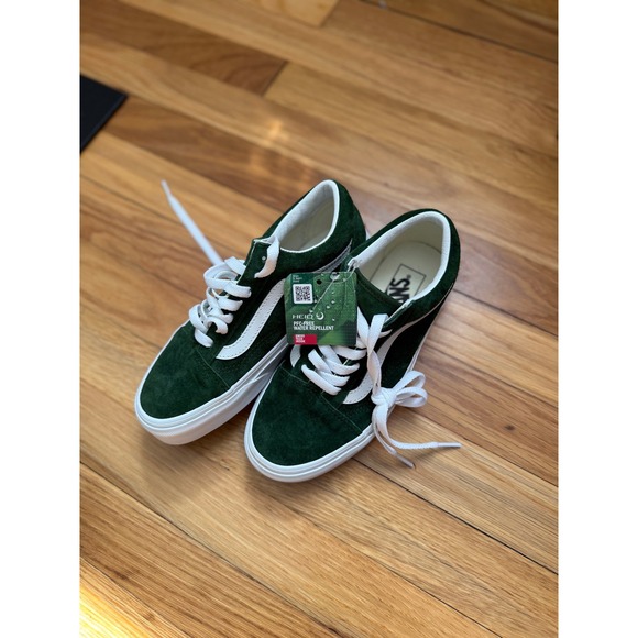 Vans Shoes - NWT Vans Women's Old Skool HEIQ‎ Eco Dry / Size 6 / Green Suede